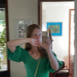 Meet your Posher, Ella